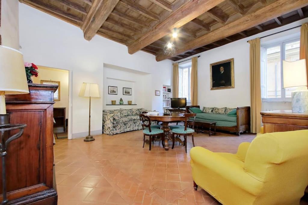 Navona Elegant Two Bedroom Appartement *